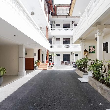 City Garden Bali Dwipa Hotel, Kuta Кута Екстер'єр фото